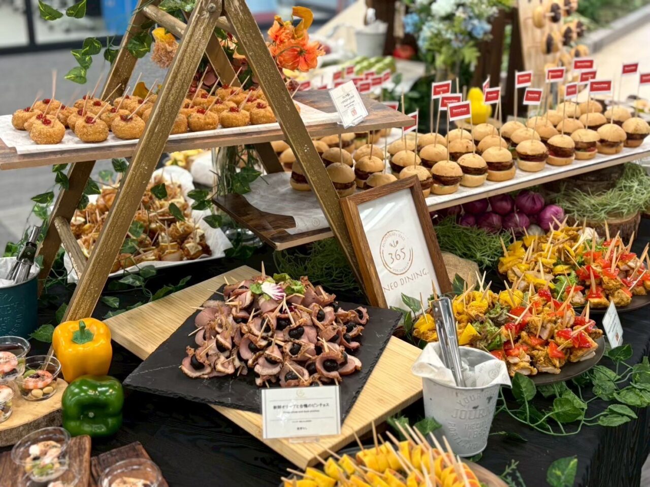 合鴨のピンチョス | 東京・横浜のおしゃれで人気なケータリング | ネオダイニング ケータリングサービスの消費税率は10%?それとも8%?