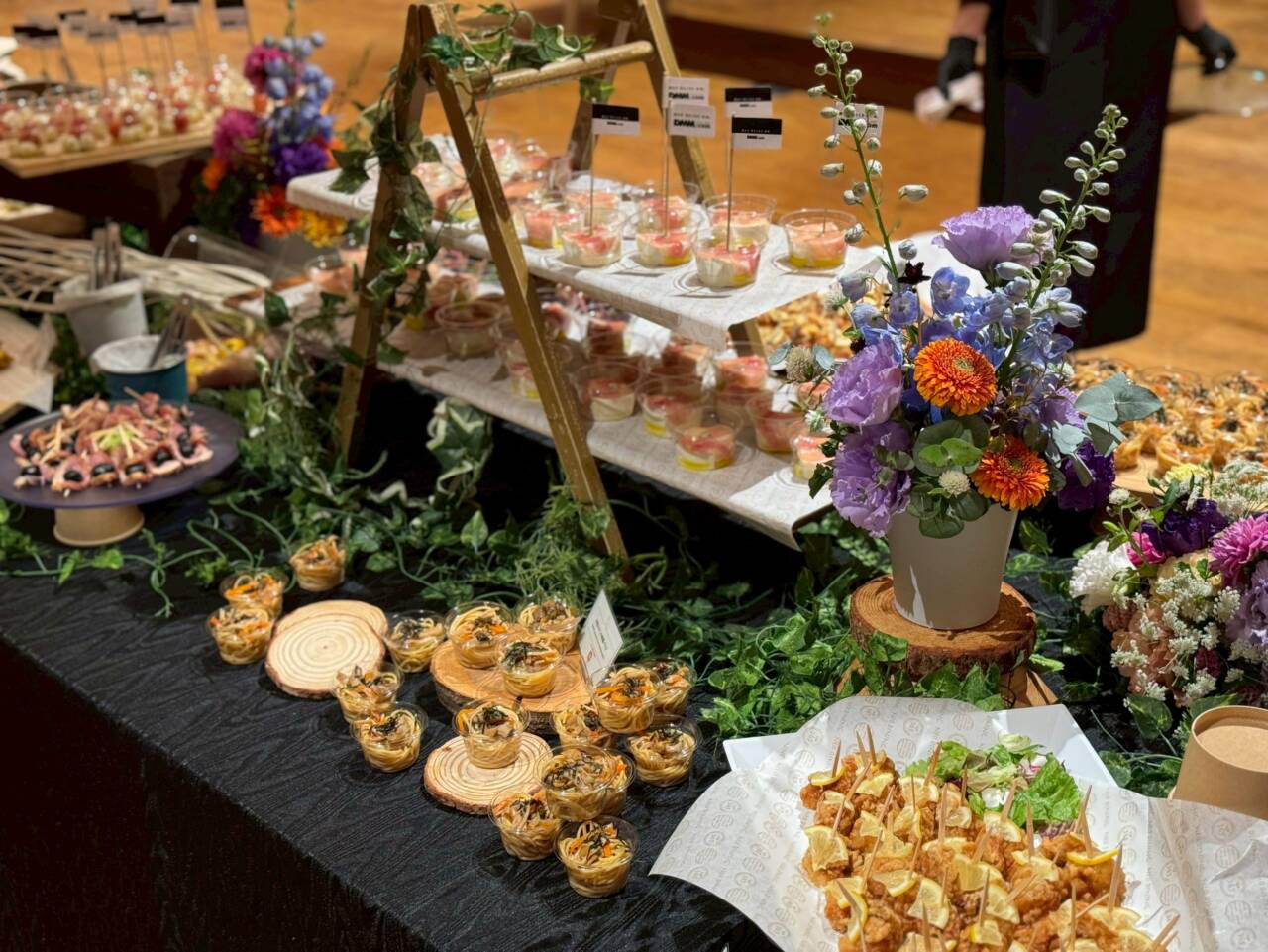 NEODINING事例_DMM.com様