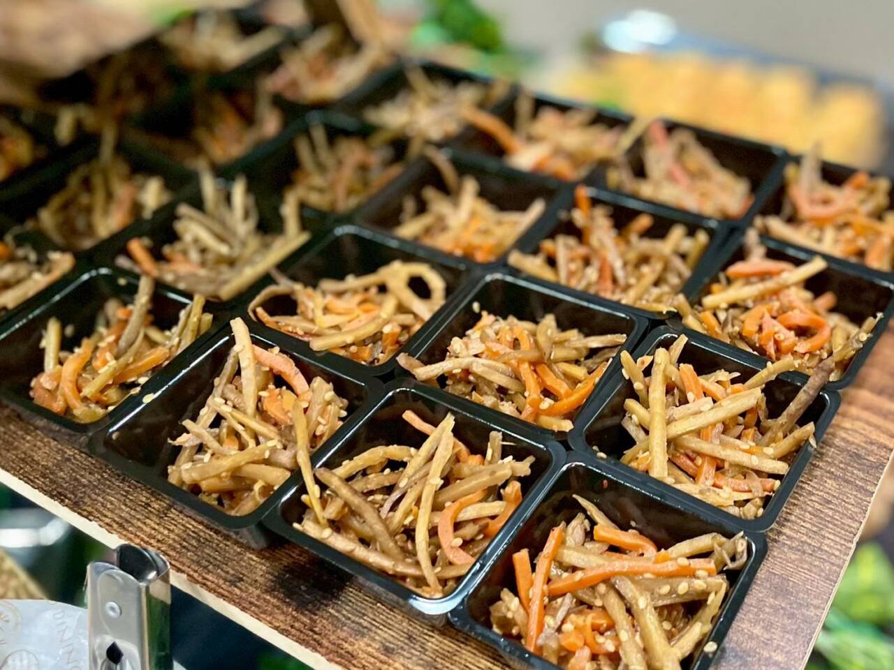 和食ケータリング_きんぴらごぼう