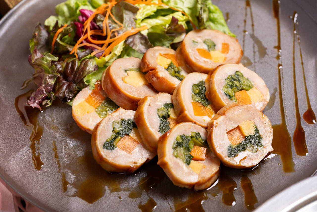 しっとり鶏肉と菜の花の照り焼き巻き