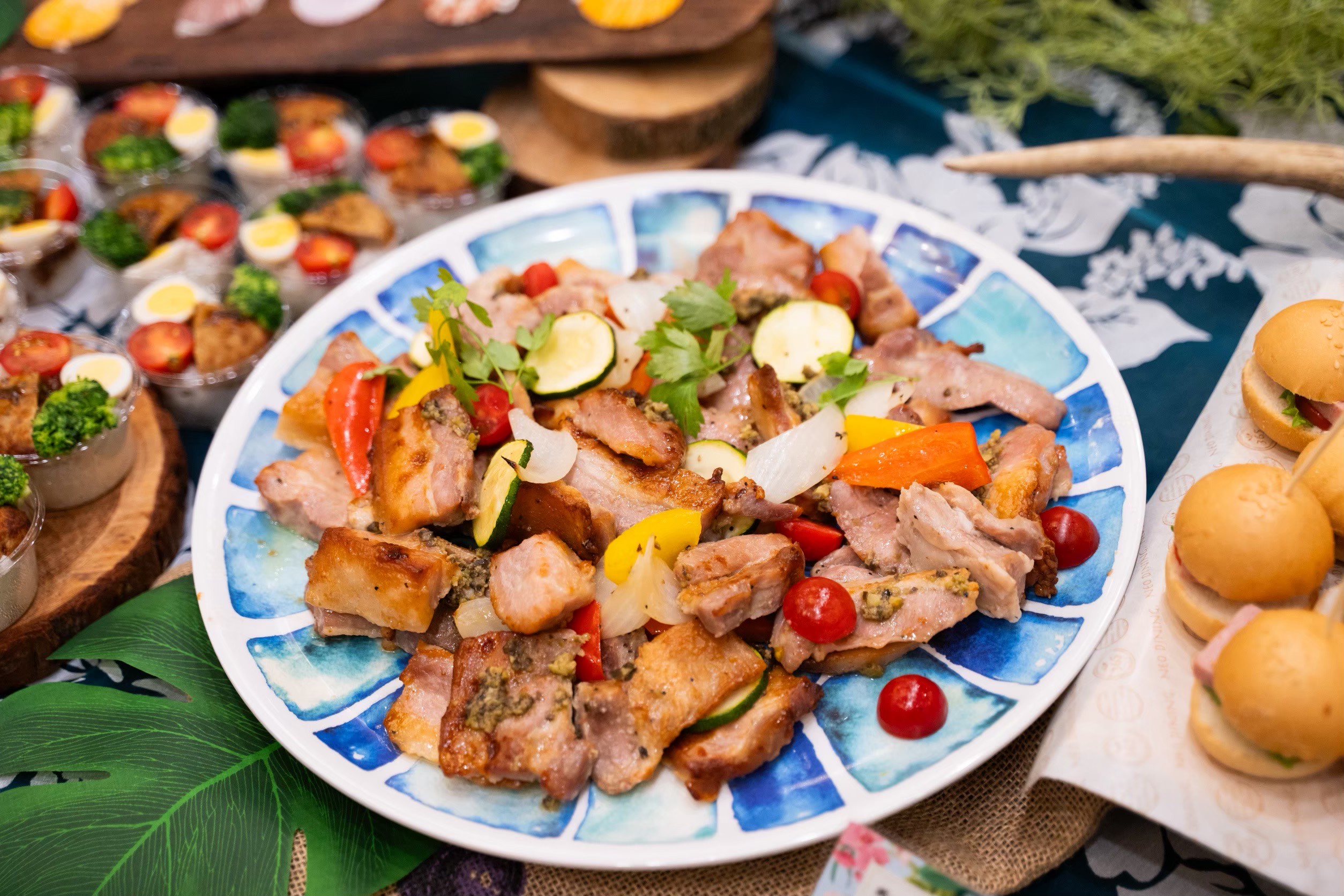 NEODININIGケータリング事例_オープンアップウィズ様