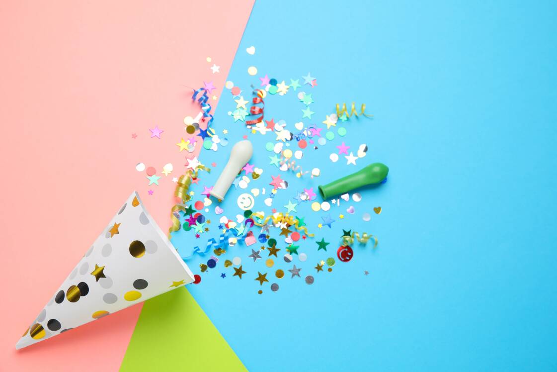 忘年会を盛り上げるアイテム15選 |クイズや余興で使えるおもしろグッズ